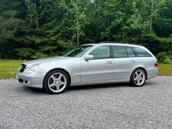 Silver Begagnad 2004 Mercedes E500 Kombi | 87 000 kr