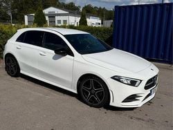 Vit Begagnad 2021 Mercedes A180 AMG Halvkombi | 249 000 kr (Marknadspris)