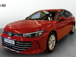 Röd Begagnad 2024 VW Passat Business Kombi | 429 900 kr (Dyr)