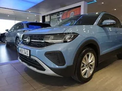 Blå Ny 2025 VW T-Cross Life SUV | 321 200 kr (Marknadspris)