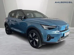 Blå Begagnad 2023 Volvo XC40 Plus SUV | 479 500 kr