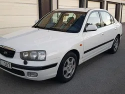 Vit Begagnad 2001 Hyundai Elantra Sedan | 34 000 kr