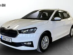 Vit Ny 2025 Skoda Fabia Selection Halvkombi | 199 900 kr (Bra pris)