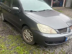 Grå Begagnad 2006 Mitsubishi Lancer Kombi | 10 000 kr (Bra pris)