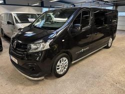 Svart Begagnad 2016 Renault Trafic Van | 146 000 kr