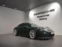Mörkgrön (green) Begagnad 2022 Porsche 911 GT3 Sportkupé | 2 329 000 kr