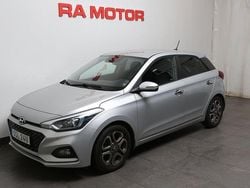 Silver (silver metallic ) Begagnad 2019 Hyundai i20 Premium Halvkombi | 139 800 kr (Marknadspris)