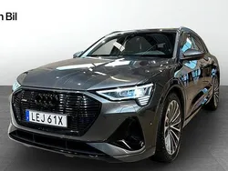 Grå Begagnad 2021 Audi e-tron S-Line SUV | 449 900 kr (Dyr)