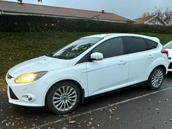 Vit Begagnad 2012 Ford Focus Titanium Halvkombi | 35 000 kr (Bra pris)
