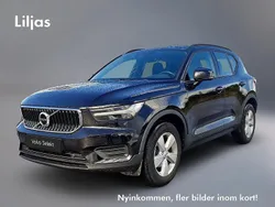 Svart Begagnad 2021 Volvo XC40 Momentum SUV | 289 000 kr (Marknadspris)