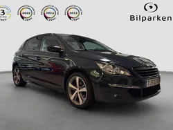 Mörkgrå Begagnad 2016 Peugeot 308 Halvkombi | 99 990 kr (Marknadspris)
