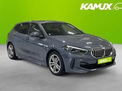 Silver/grå Begagnad 2021 BMW 118 M Sport Halvkombi | 248 700 kr (Lite dyr)