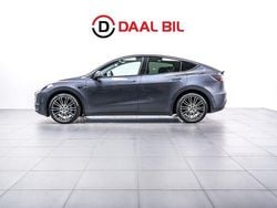 Grå Begagnad 2021 Tesla Model Y Long Range AWD SUV | 329 700 kr (Marknadspris)