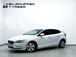 Vit Begagnad 2017 Volvo V40 Kombi | 139 900 kr (Marknadspris)