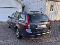 Grå Begagnad 2010 Volvo V50 Kinetic Kombi | 35 000 kr (Marknadspris)