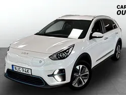 Vit (white) Begagnad 2021 Kia e-Niro Advance SUV | 259 900 kr (Marknadspris)