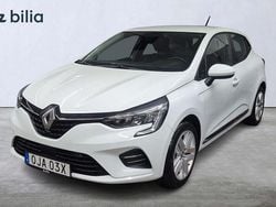 Vit Begagnad 2022 Renault Clio V Zen Halvkombi | 139 000 kr (Marknadspris)