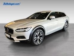 Vit Begagnad 2021 Volvo V90 CC SE Kombi | 379 000 kr (Marknadspris)