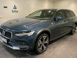 Blå Begagnad 2021 Volvo V90 CC Kombi | 564 500 kr