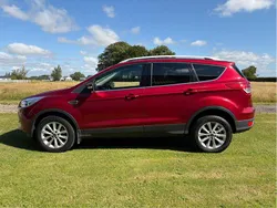 Röd Begagnad 2016 Ford Kuga Titanium SUV | 119 000 kr (Lite dyr)