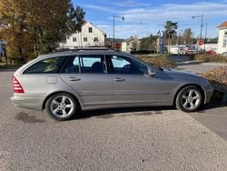 Silver Begagnad 2005 Mercedes C320 Avantgarde Kombi | 30 000 kr