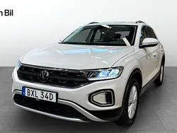 Grå Begagnad 2022 VW T-Roc Life SUV | 259 900 kr (Marknadspris)