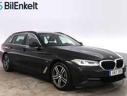 Svart Begagnad 2022 BMW 530e Sport Line Kombi | 389 900 kr (Bra pris)