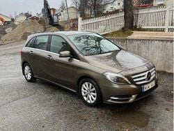 Grå Begagnad 2013 Mercedes B200 Minibuss | 89 000 kr (Bra pris)