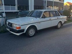 Begagnad 1985 Volvo 240 Sedan | 55 000 kr