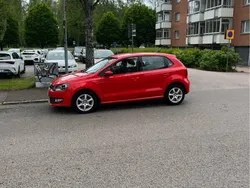 Röd Begagnad 2014 VW Polo Halvkombi | 80 000 kr (Bra pris)