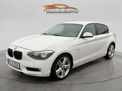 Vit Begagnad 2013 BMW 118 Urban Line Halvkombi | 109 800 kr (Marknadspris)