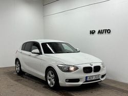 Vit Begagnad 2012 BMW 118 Advantage Halvkombi | 69 900 kr (Marknadspris)