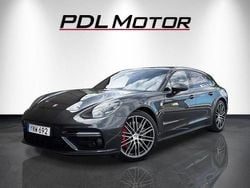 Grå Begagnad 2018 Porsche Panamera Turbo Sport Turismo Sedan | 739 900 kr