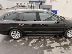 Svart Begagnad 2012 Skoda Superb Elegance Kombi | 38 000 kr (Superpris)