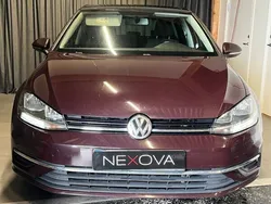 Mörkröd (röd) Begagnad 2017 VW Golf VII Halvkombi | 132 900 kr (Marknadspris)