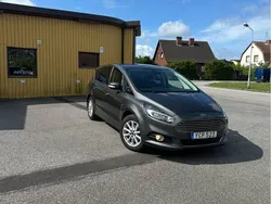 Grå Begagnad 2016 Ford S-MAX Business Edition Minibuss | 125 000 kr (Bra pris)