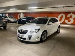 Vit Begagnad 2011 Opel Insignia OPC Kombi | 120 000 kr (Marknadspris)