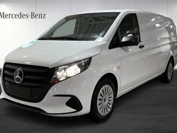 Vit (white) Ny 2024 Mercedes Vito Minibuss | 538 738 kr (Lite dyr)