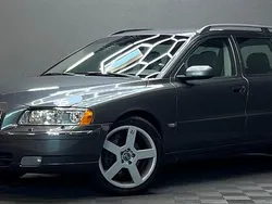 Grå Begagnad 2006 Volvo V70 R-Design Summum Kombi | 59 900 kr (Marknadspris)