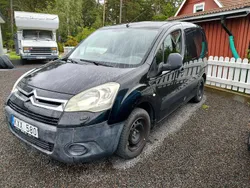 Svart Begagnad 2010 Citroën Berlingo Minibuss | 47 000 kr (Marknadspris)