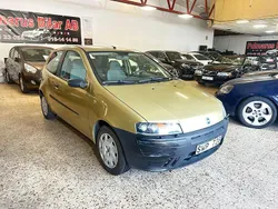 Ljusgul Begagnad 2001 Fiat Punto Halvkombi | 15 900 kr