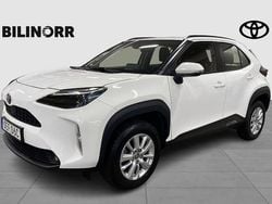 Vit Begagnad 2023 Toyota Yaris Cross Active SUV | 289 900 kr (Marknadspris)
