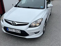 Vit Begagnad 2011 Hyundai i30 Kombi | 42 000 kr (Marknadspris)