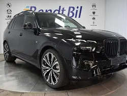 Svart Ny 2025 BMW X7 M Sport SUV | 1 365 000 kr