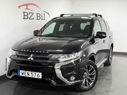 Svart Begagnad 2017 Mitsubishi Outlander P-HEV Edition SUV | 199 900 kr (Marknadspris)