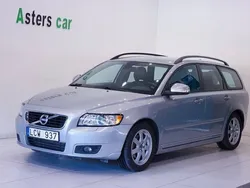 Silver Begagnad 2010 Volvo V50 Momentum Kombi | 82 000 kr (Dyr)