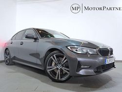 Grå Begagnad 2019 BMW 330 Sport Line Sedan | 269 900 kr (Marknadspris)