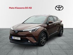 Brun Begagnad 2017 Toyota C-HR Executive SUV | 209 000 kr (Marknadspris)