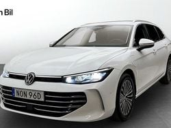 Vit Begagnad 2024 VW Passat Elegance Kombi | 479 900 kr