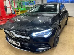 Svart Begagnad 2022 Mercedes CLA220 Sedan | 309 000 kr